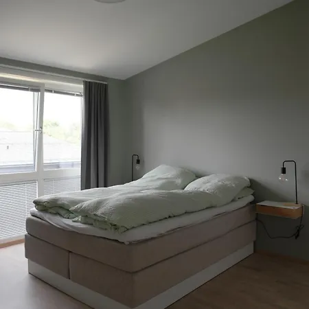 Luxury 2 Bedroom On Floor In